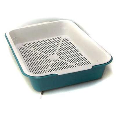 Лоток открытый Zooexpress Туалет Адам с решеткой с высокими ножками для кошек зеленый 38х26х6 см 224₽